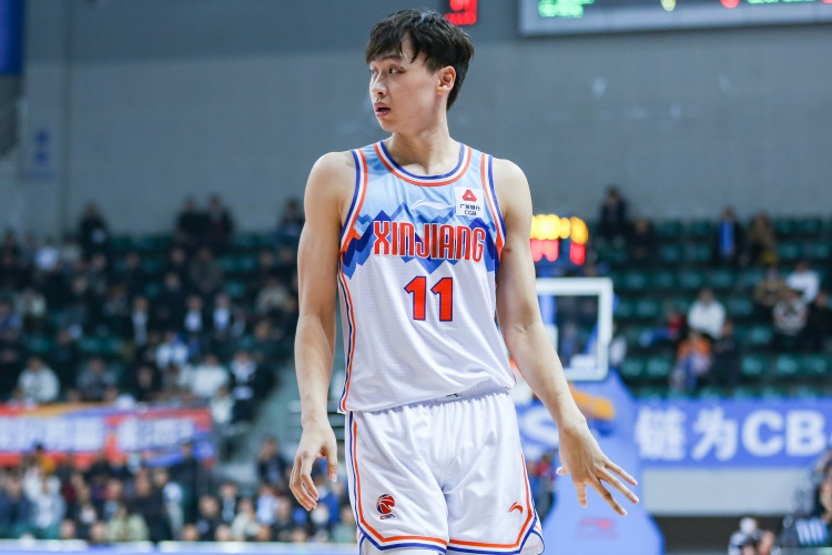 中规中矩!齐麟8中4拿到15分6篮板 有4失误&正负值-10